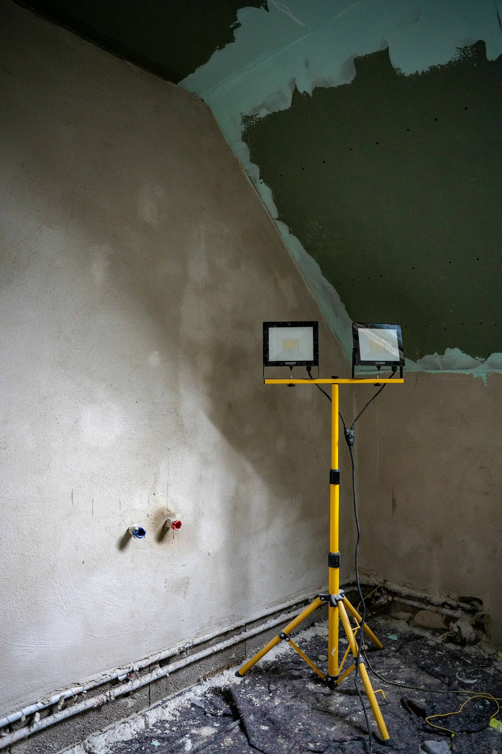 Wandarbeiten mit Baustrahler — geprüfte Systemaufbauten im Trockenbau